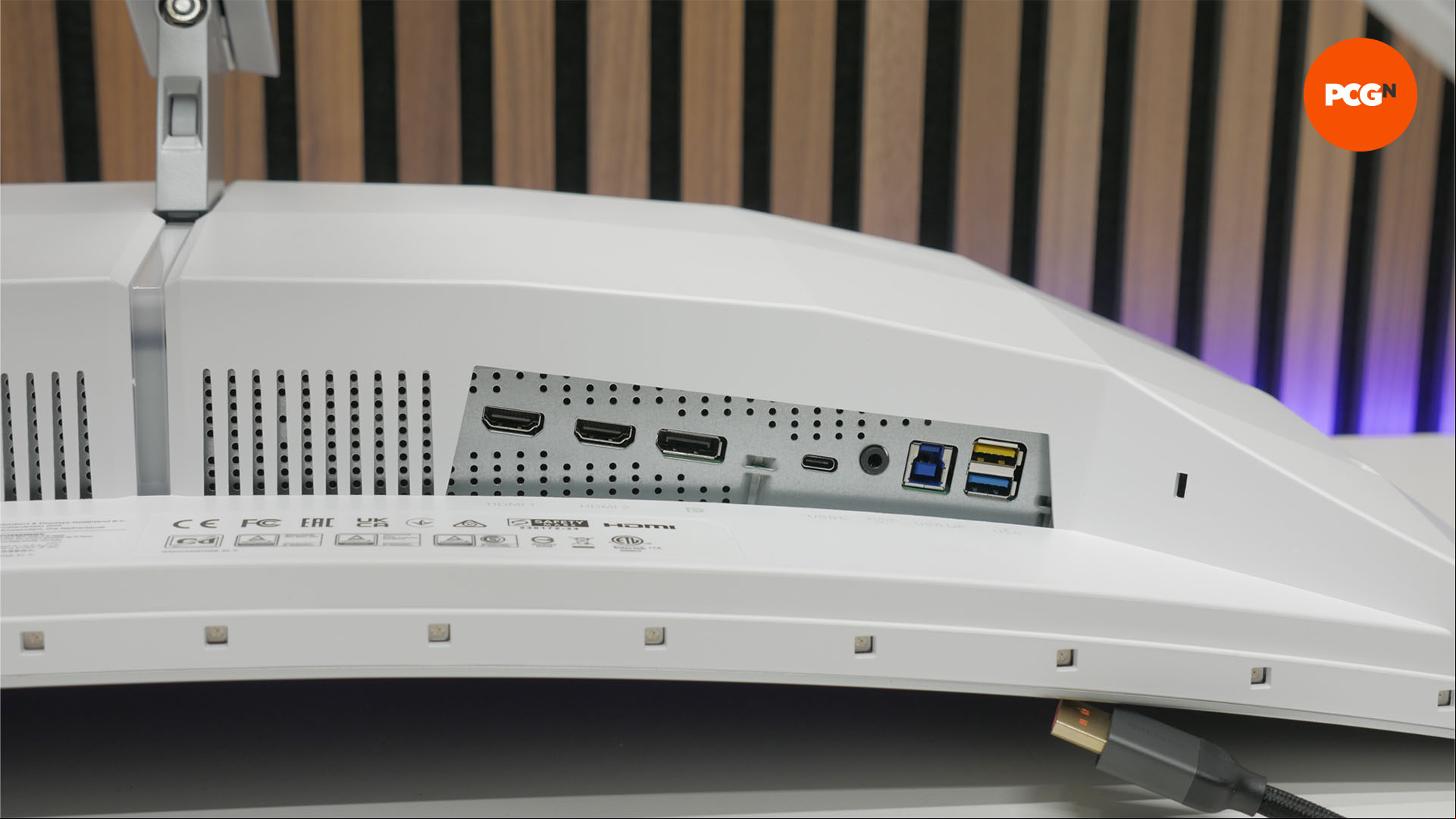 philips evnia 34m2c8600 review 06 - sockets ports